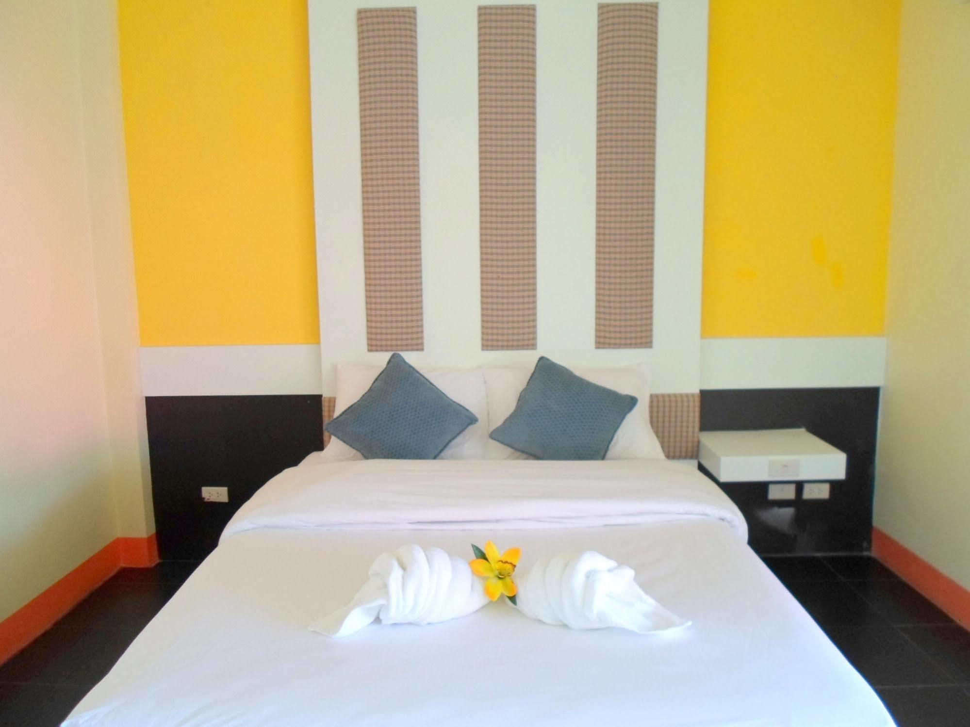 Bantatuk Resort & Restaurant Ban Tha Khun エクステリア 写真