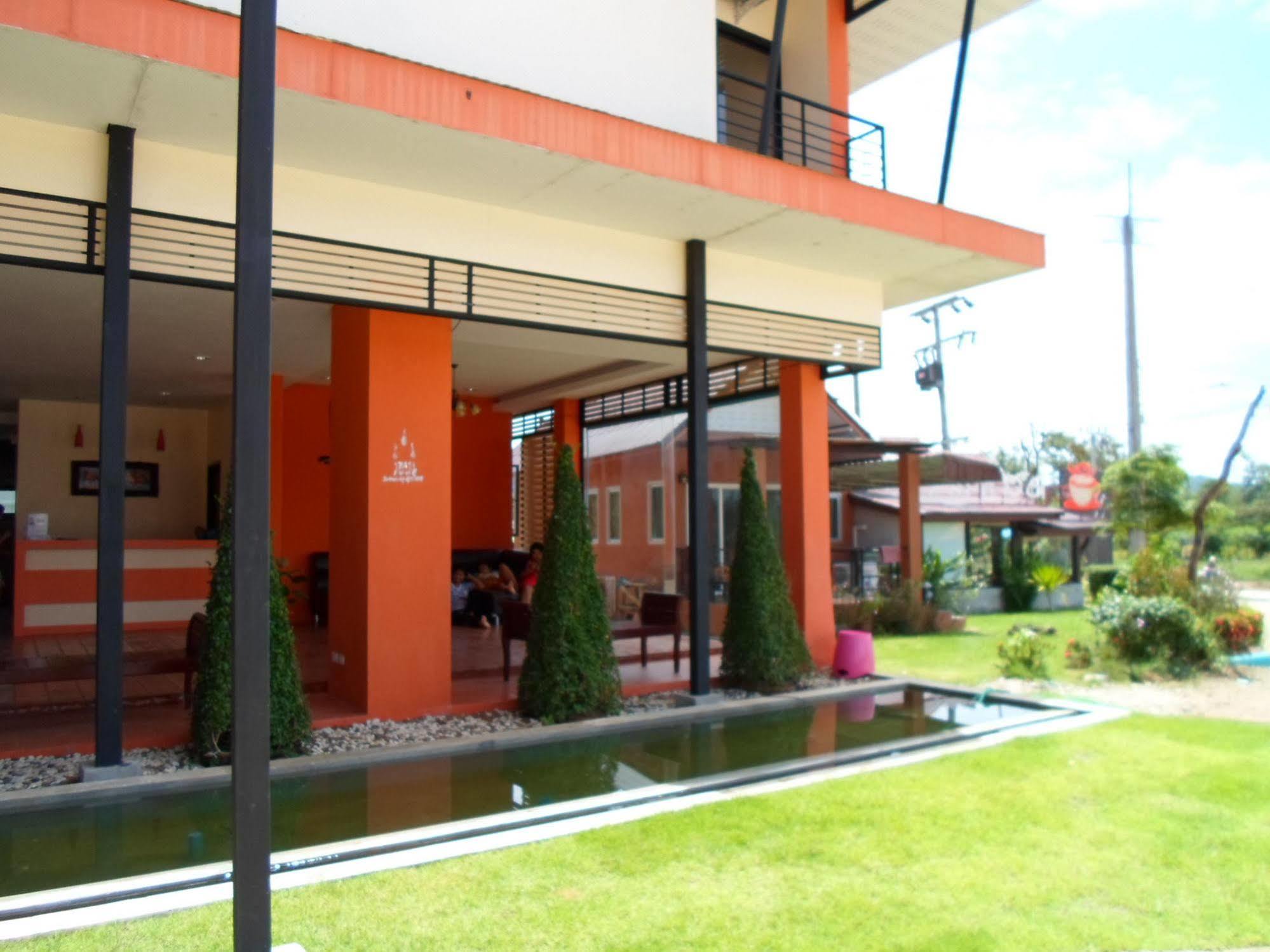 Bantatuk Resort & Restaurant Ban Tha Khun エクステリア 写真